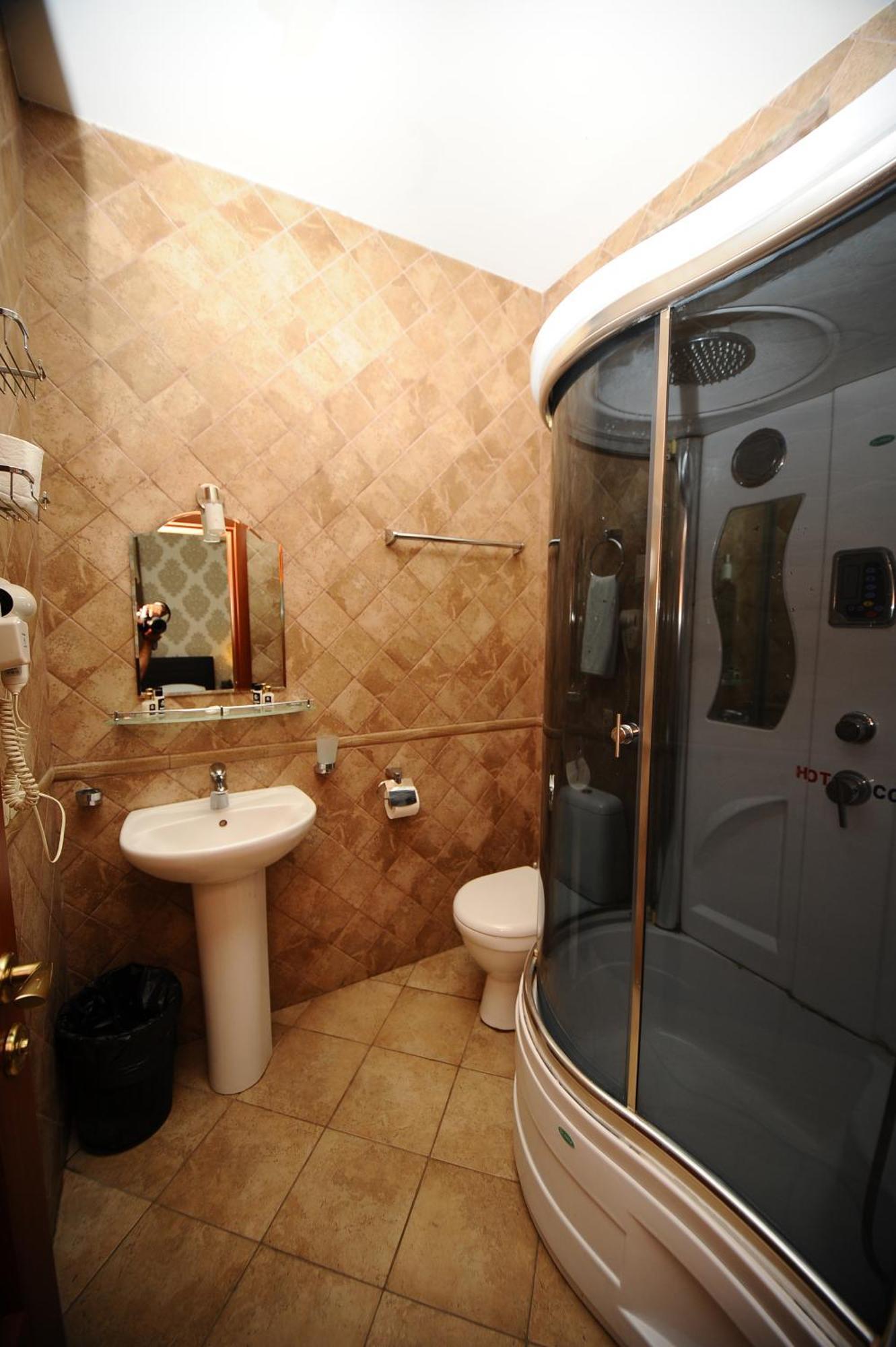Hotel Old Rustaveli Тбилиси Екстериор снимка