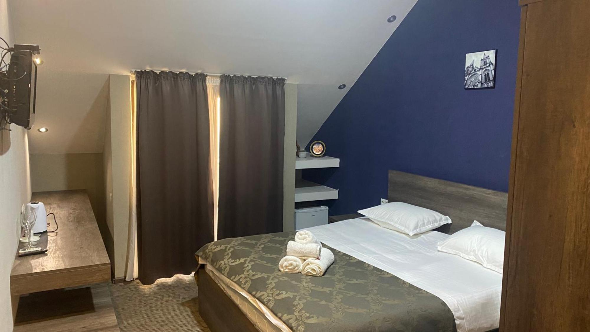 Hotel Old Rustaveli Тбилиси Екстериор снимка