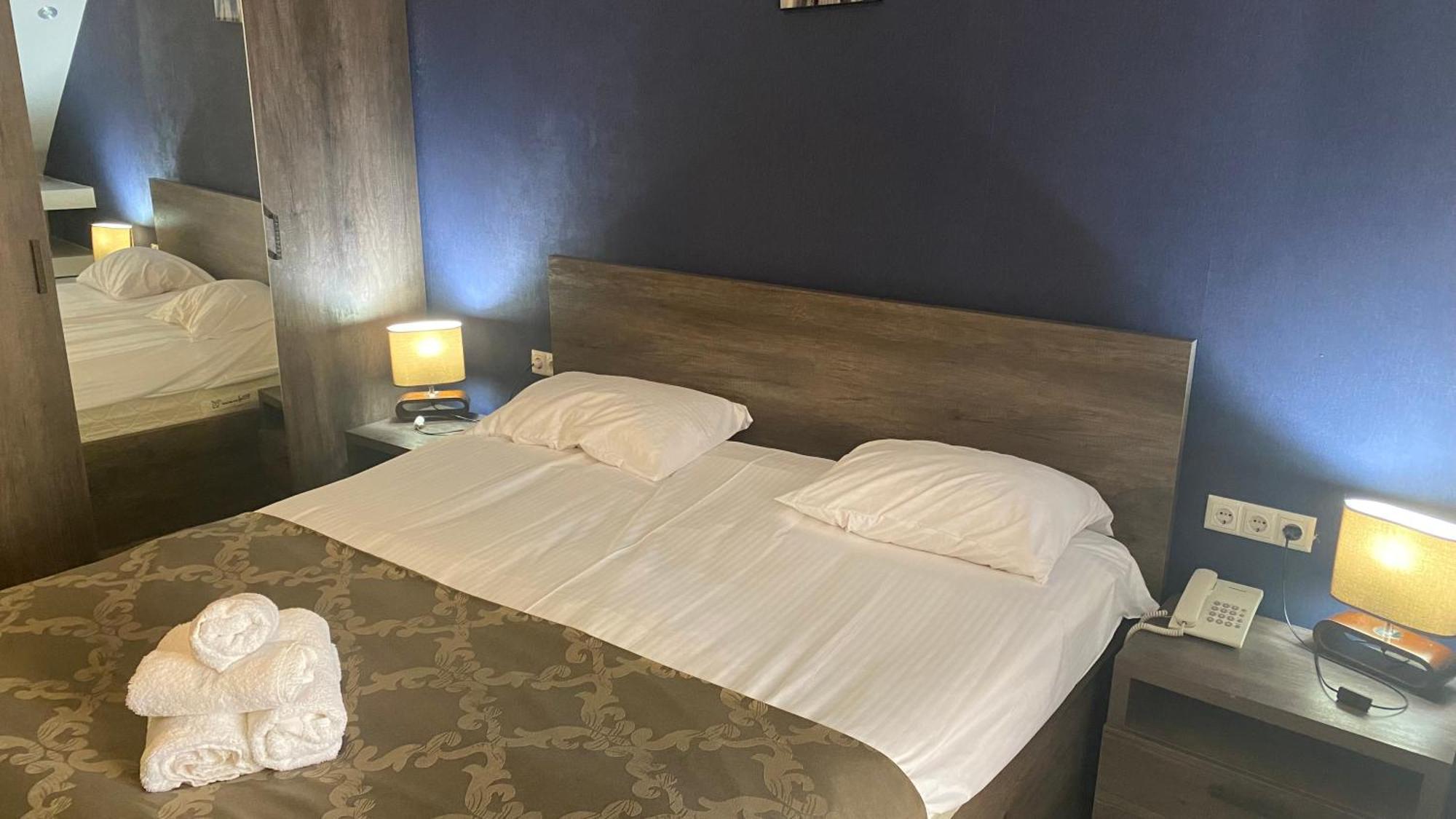 Hotel Old Rustaveli Тбилиси Екстериор снимка