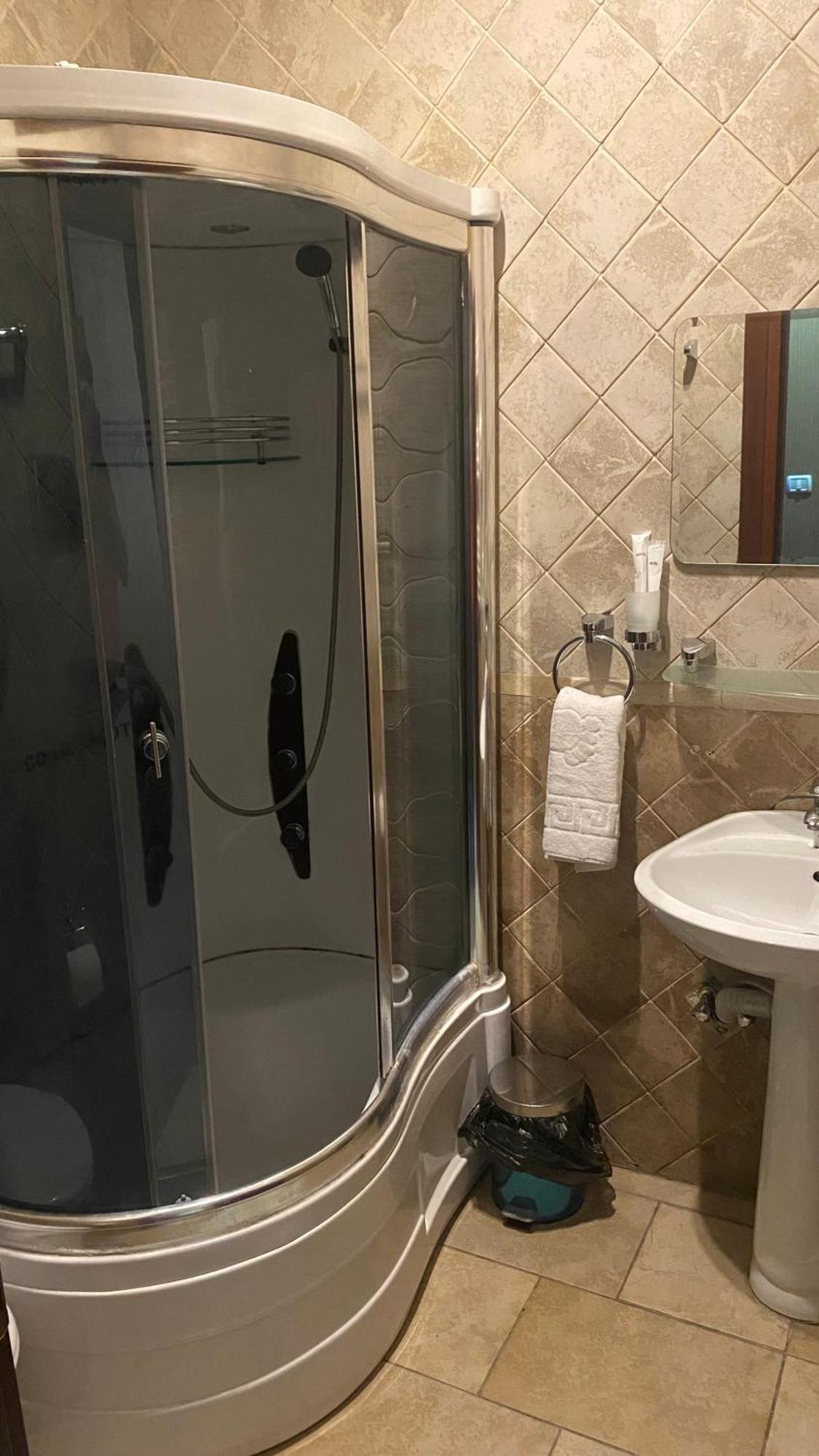 Hotel Old Rustaveli Тбилиси Екстериор снимка