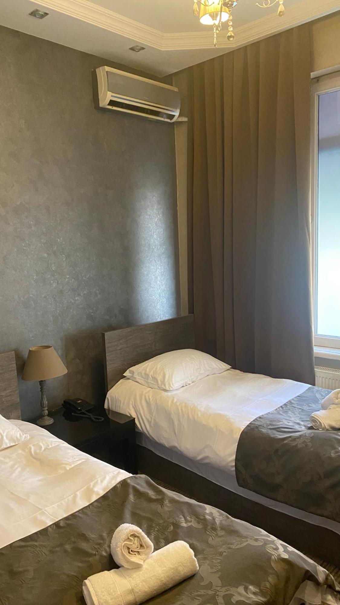 Hotel Old Rustaveli Тбилиси Екстериор снимка