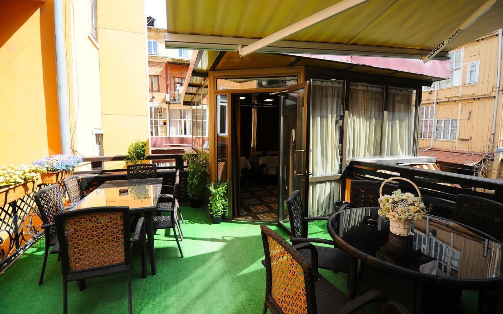 Hotel Old Rustaveli Тбилиси Екстериор снимка